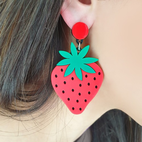 [당일발송] 상콤 딸기 과일 귀걸이